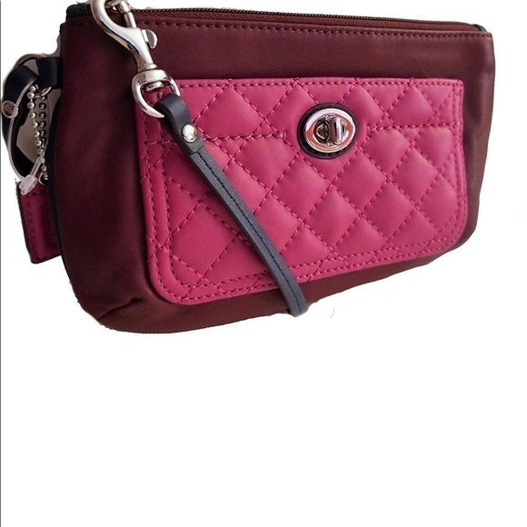 COACH PARK QUILTED LEATHER MEDIUM WRISTLET Style: F50097 - Picture 2 of 8